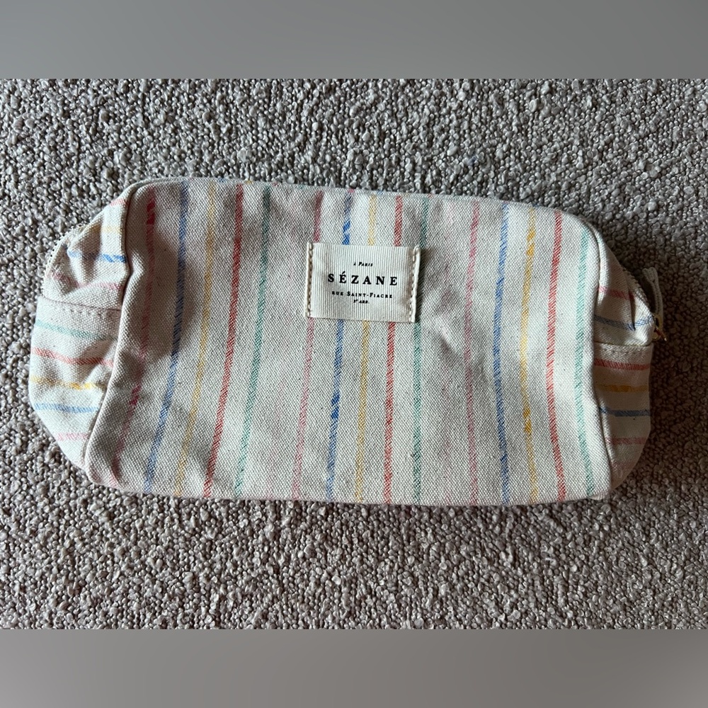 Sezane make-up case 
Canvas
Brand new - never used